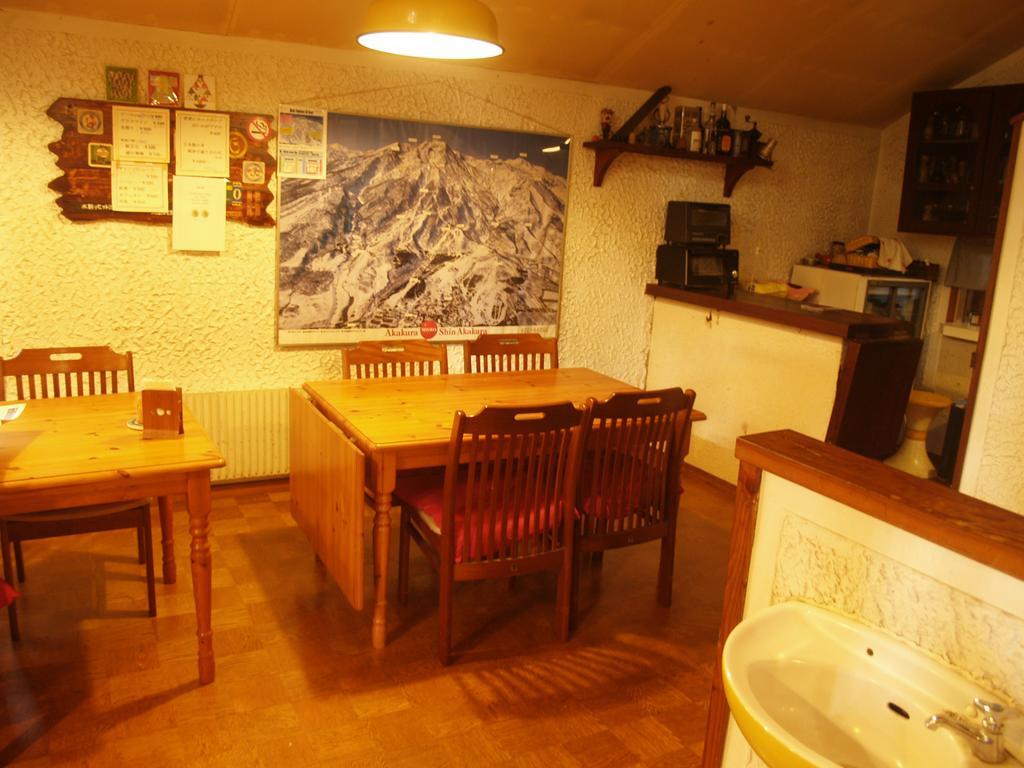 Woody House Kazamidori Hotel Myoko Exterior photo